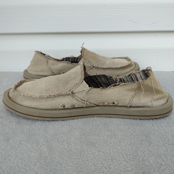 Sanuk Ladies Size 10 Slip On Beige Canvas Loafers Casual Surfer Style Shoes - Picture 8 of 10